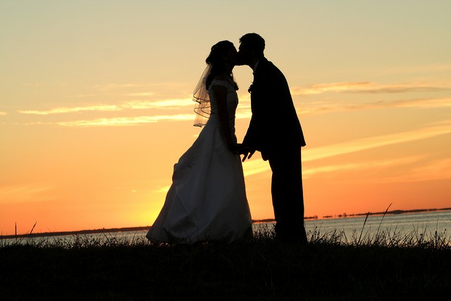 解決婚姻一些困難和挑戰：  愛情感悟